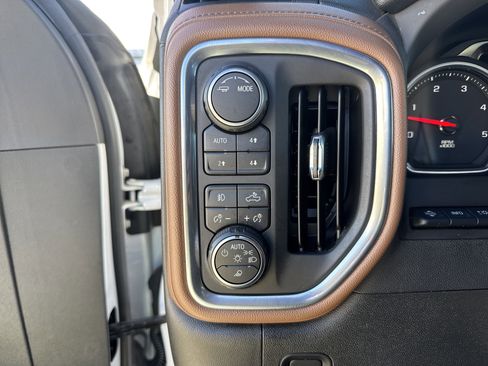 Used 2022 Chevrolet Silverado 3500 High Country w/ Z71 Off-Road Package image 18