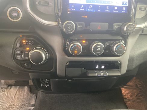Used 2022 RAM 1500 Big Horn AWD/4WD image 21