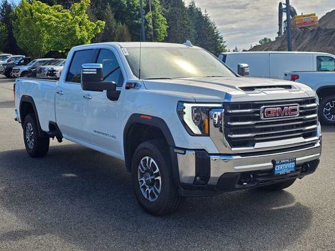 Certified 2025 GMC Sierra 3500 SLT w/ X31 Off-Road Package AWD/4WD image 3