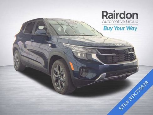 Used 2025 Kia Seltos LX AWD/4WD image 3