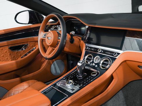 Used 2022 Bentley Continental GT image 18