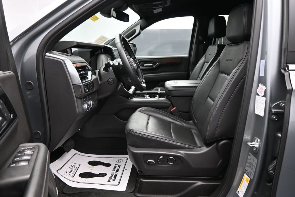 Used 2025 GMC Yukon Denali AWD/4WD image 9