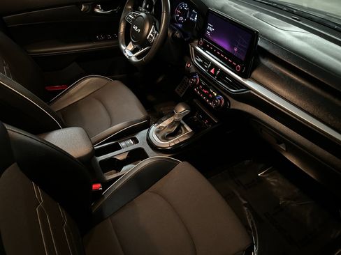 Used 2024 Kia Forte GT-Line image 14