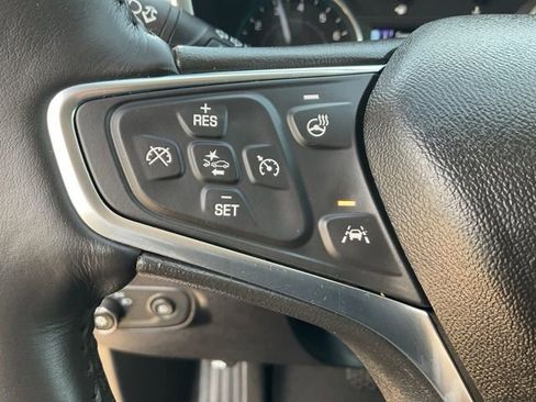 Used 2018 Chevrolet Equinox Premier image 11