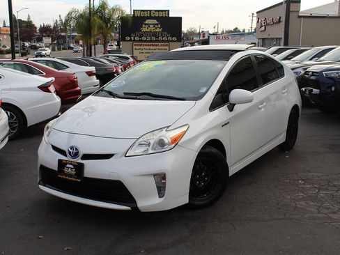 Used 2013 Toyota Prius Three image 39