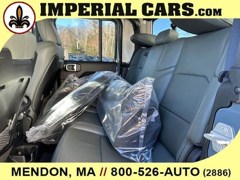 New 2026 Jeep Gladiator Mojave image 15