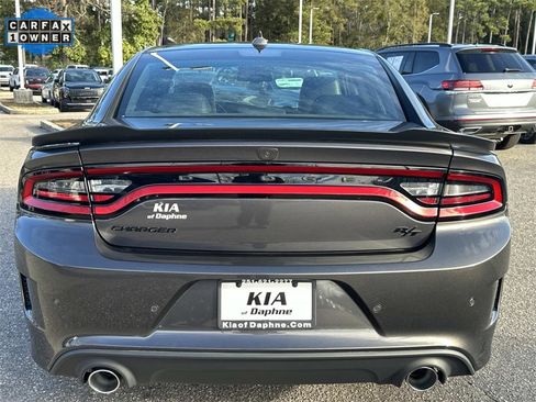 Used 2023 Dodge Charger R/T w/ Plus Group image 3