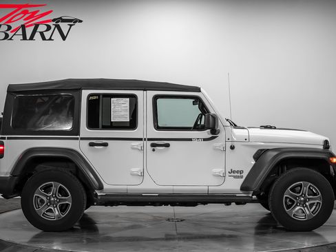 Used 2019 Jeep Wrangler Unlimited Sport S image 6