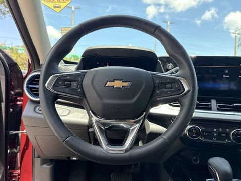 Used 2025 Chevrolet Trax LT w/ Driver Confidence Package FWD image 34