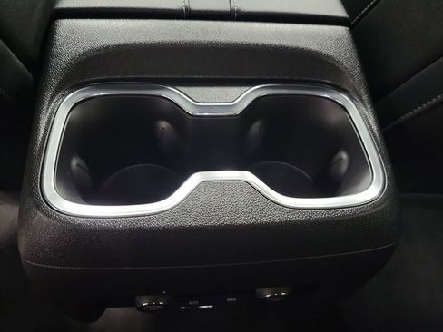 Used 2024 Chevrolet Traverse LT image 28