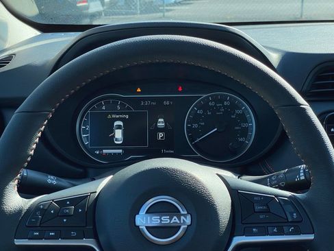 New 2025 Nissan Versa SR w/ Trunk Package image 22