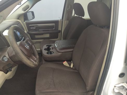 Used 2018 RAM 1500 Classic SLT RWD image 17
