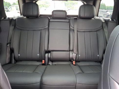 New 2025 Land Rover Range Rover SE image 16
