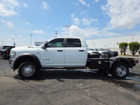 Used 2024 RAM 4500 SLT w/ Quick Order Package 2YG SLT AWD/4WD image 11