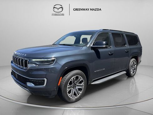 Used 2024 Jeep Wagoneer L Series II RWD image 3