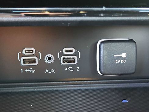 Used 2025 Jeep Grand Cherokee Laredo w/ Luxury Tech Group I image 44