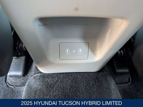Used 2025 Hyundai Tucson Limited AWD/4WD image 18