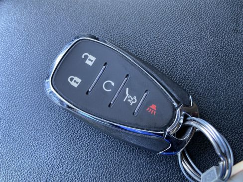 Used 2024 Chevrolet Equinox LT FWD image 36