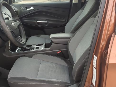 Used 2017 Ford Escape SE image 19