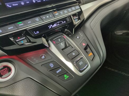 Used 2025 Honda Odyssey Sport-L image 24