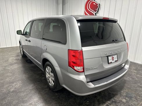 Used 2019 Dodge Grand Caravan SE FWD image 7