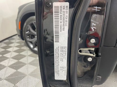 Used 2023 Chrysler 300 S image 28