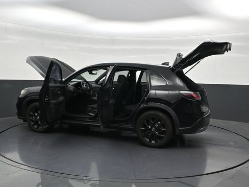 Used 2025 Honda HR-V Sport image 33