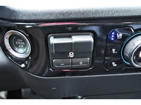 Used 2026 Chevrolet Silverado 2500 ZR2 AWD/4WD image 31