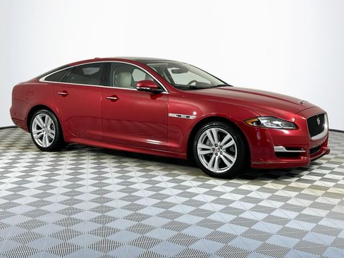 Used 2018 Jaguar XJ R-Sport AWD/4WD image 3