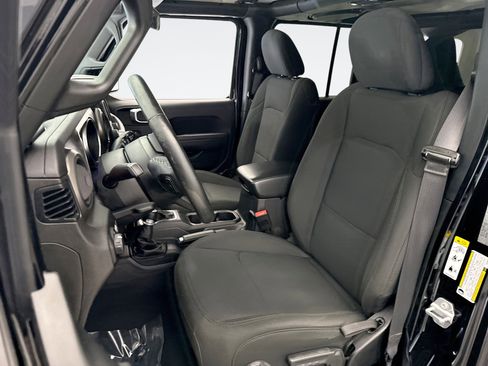 Used 2018 Jeep Wrangler Unlimited Sport S image 11