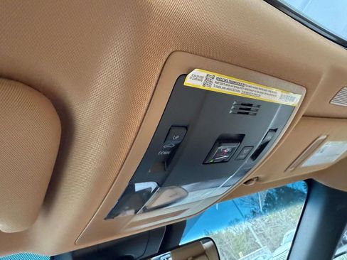 Used 2025 Lexus ES 350 Premium w/ Premium Package image 26