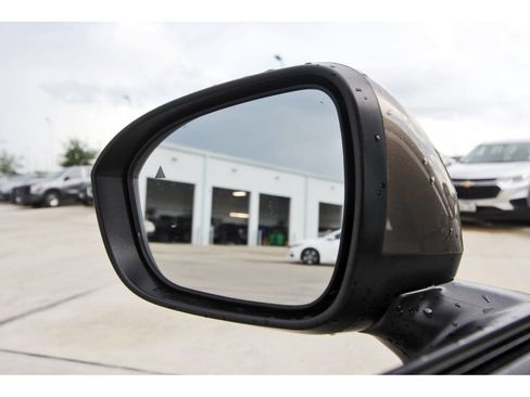 Certified 2025 Nissan Kicks SV w/ Interior Electronics Package FWD image 11