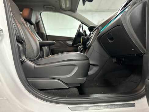 Used 2016 Buick Encore FWD image 23
