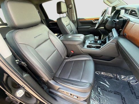 Used 2022 GMC Sierra 1500 Denali w/ Denali Reserve Package AWD/4WD image 30