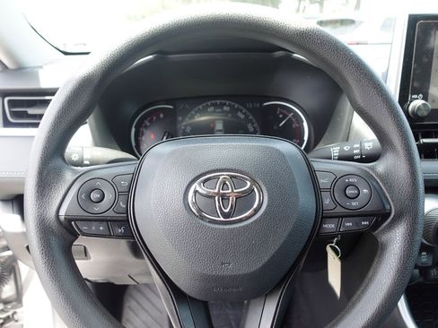 Used 2023 Toyota RAV4 LE FWD image 12