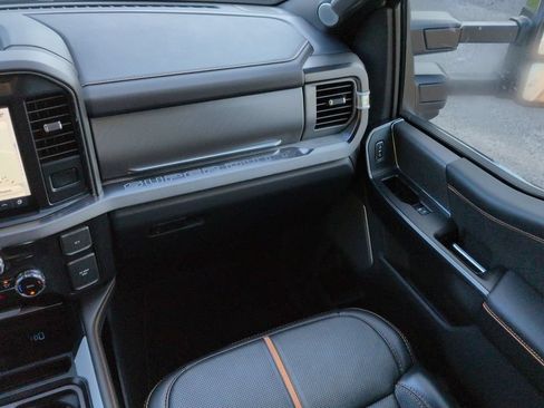 Used 2024 Ford F250 Platinum AWD/4WD image 17