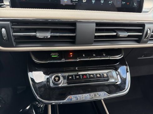 New 2026 Lincoln Corsair Premiere image 13