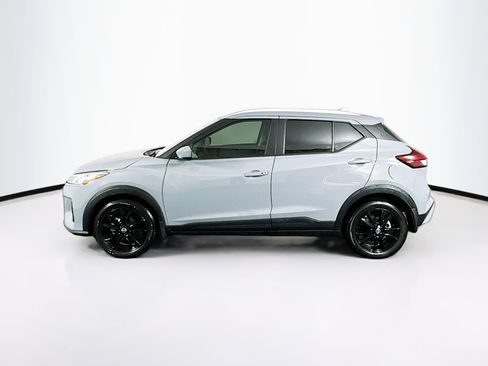 Used 2024 Nissan Kicks SV image 4