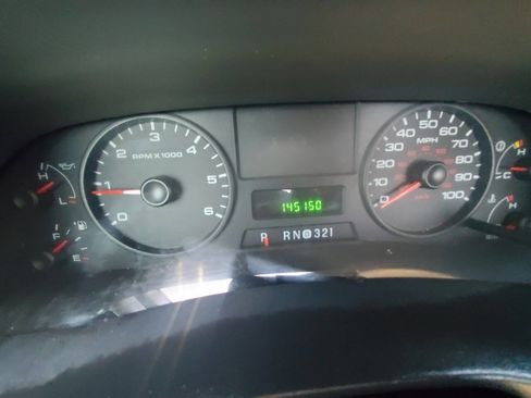 Used 2005 Ford F250 XL image 17