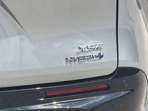 Certified 2023 Toyota Sienna XSE FWD image 35