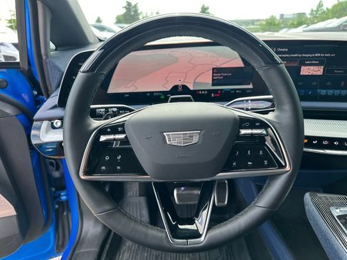 New 2025 Cadillac Optiq Luxury 2 w/ LPO, Floor Liner Package AWD/4WD image 24