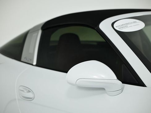 Used 2015 Porsche 911 Targa 4S image 18
