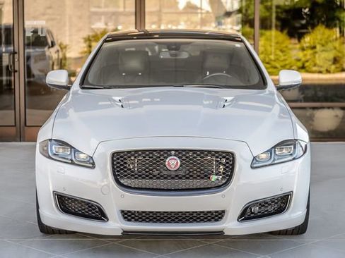 Used 2016 Jaguar XJ image 5