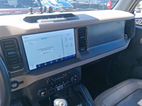 Used 2024 Ford Bronco Wildtrak AWD/4WD image 14