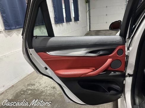 Used 2017 BMW X6 xDrive35i AWD/4WD image 28