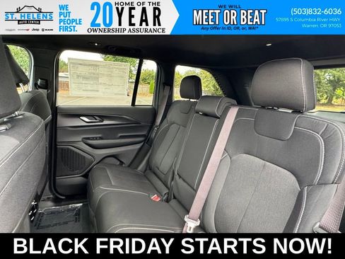 New 2025 Jeep Grand Cherokee Laredo X w/ Luxury Tech Group I image 35