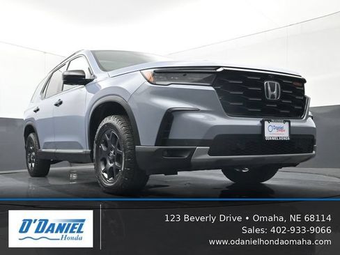 Used 2024 Honda Pilot TrailSport image 14