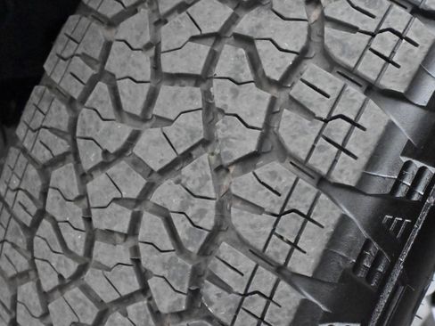 Used 2025 Chevrolet Silverado 1500 High Country w/ Technology Package image 30