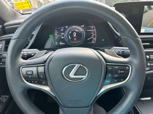 Used 2024 Lexus ES 300h w/ Premium Package FWD image 21