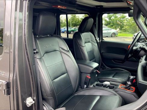 Used 2021 Jeep Wrangler Unlimited Sahara image 7